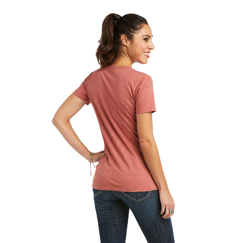 10037796 Ariat Women's Desert Script Tee Red Clay