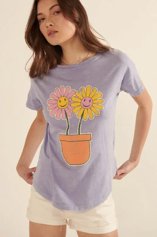 Happy Daisies Vintage-Wash Graphic Tee