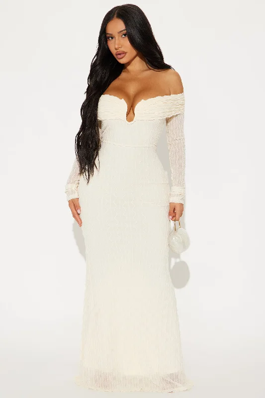 Kim Off Shoulder Maxi Dress - Cream