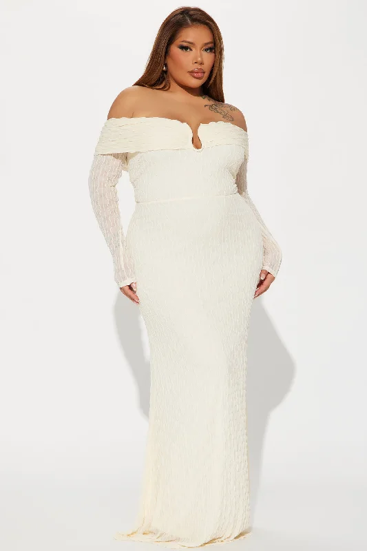 Kim Off Shoulder Maxi Dress - Cream