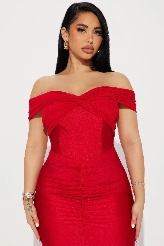 Lea Off Shoulder Gown - Red